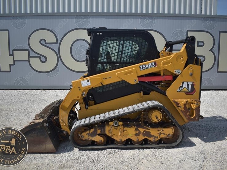 2023-caterpillar-259d3-image-3