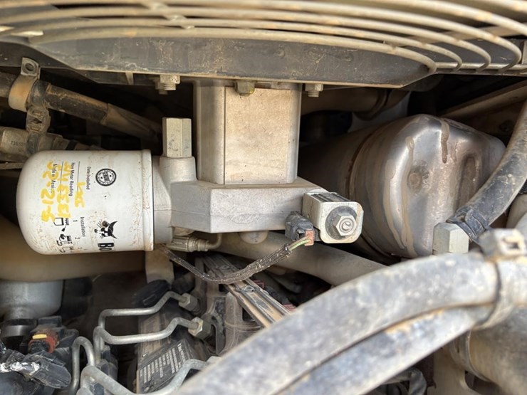 2021-bobcat-t66-image-43