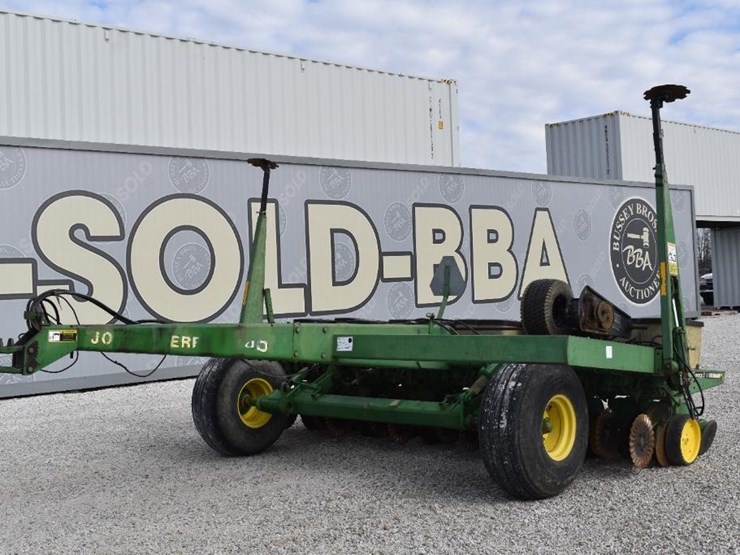 1990-john-deere-7240-image-1