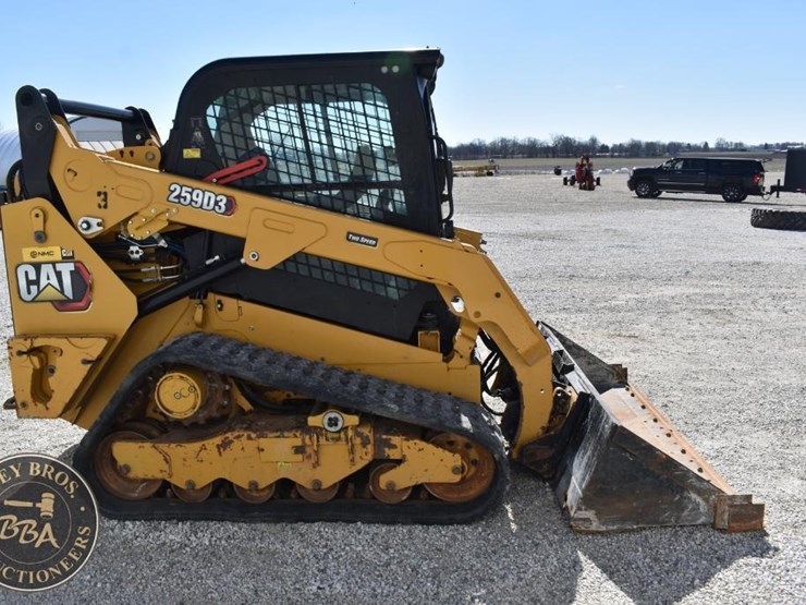 2023-caterpillar-259d3-image-24