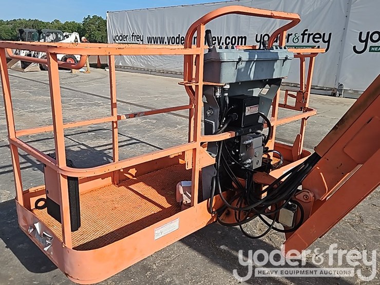 2011-jlg-860sj-image-17