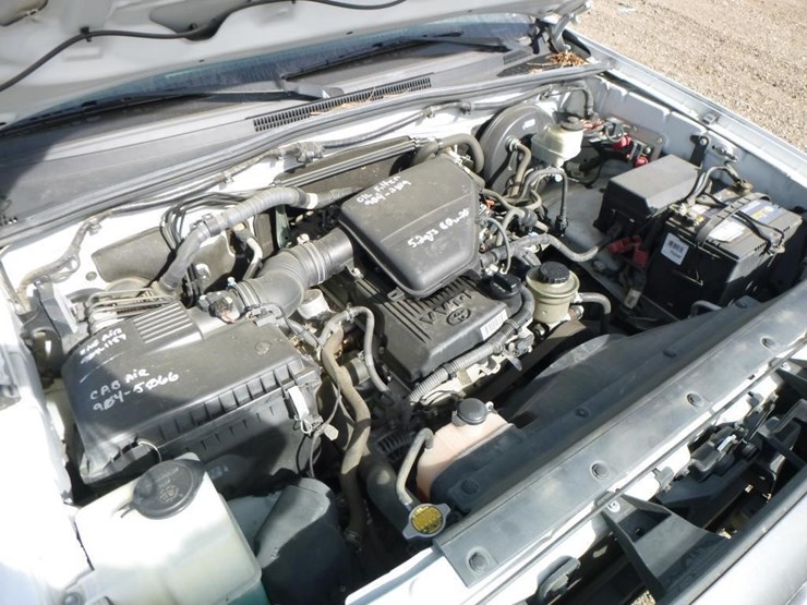 2013-toyota-tacoma-image-24