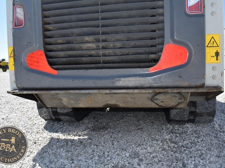 2020-takeuchi-tl8r2-image-33