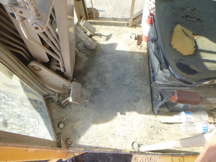 1996-deere-670b-image-24