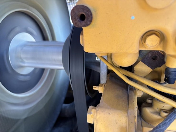 2018-deere-210lep-image-56