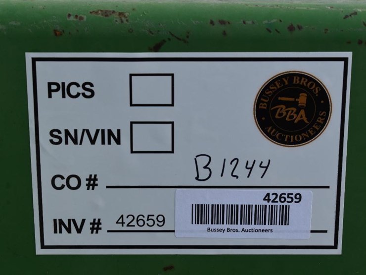 1990-john-deere-7240-image-37