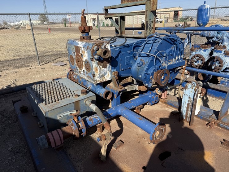 spm-tws-600s-10k-triplex-pump-mtd-on-20-x-8-skid-(incomplete,-inop)-image-2