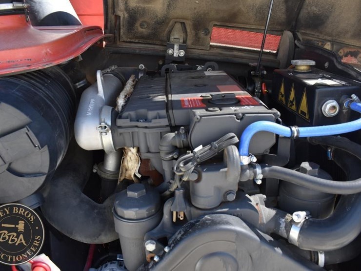 2013-manitou-mlt845-120-image-31