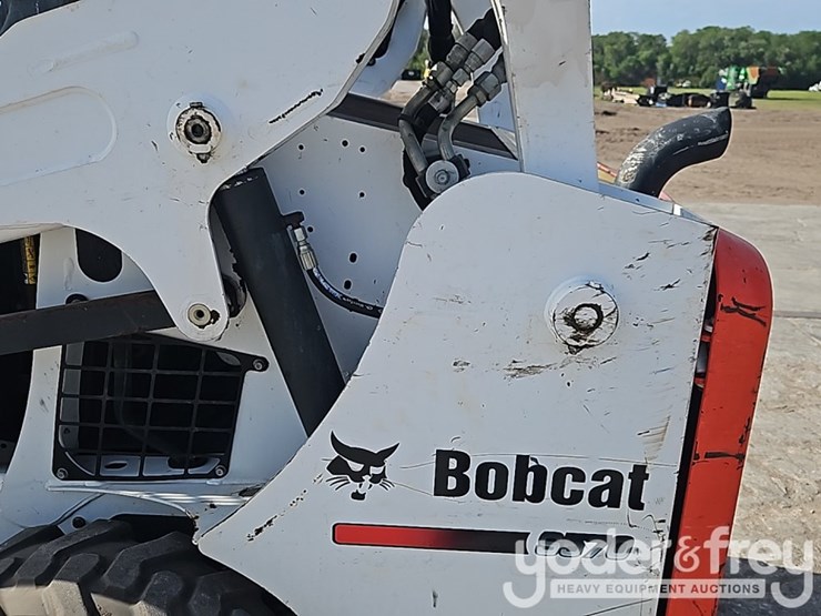 2019-bobcat-s570-image-15