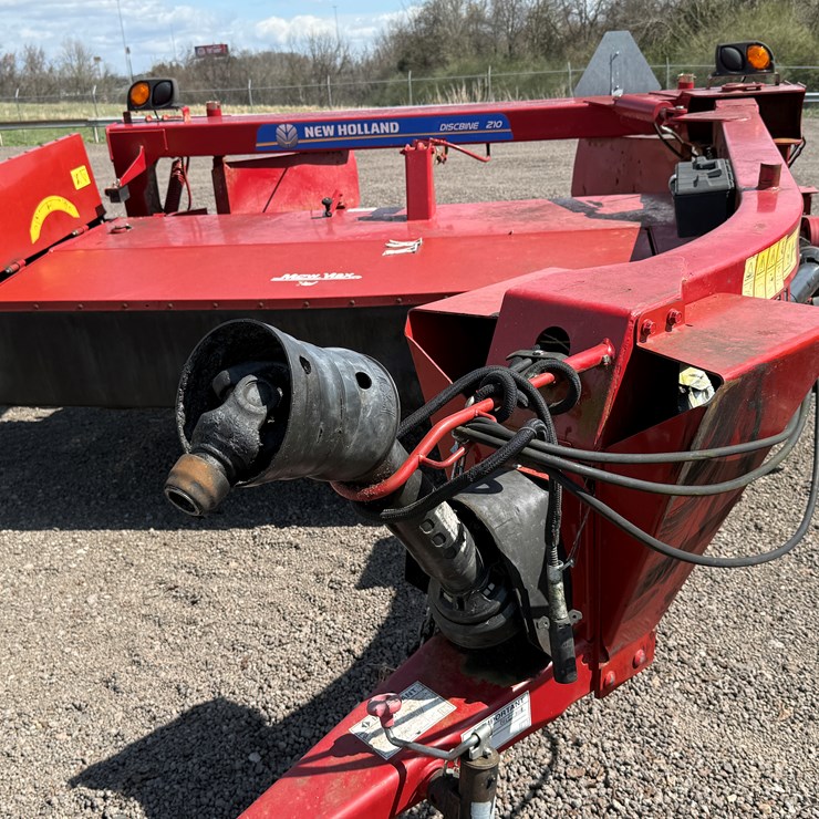 2019 NEW HOLLAND 210