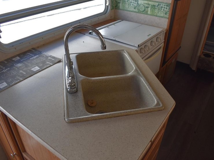 2008-forest-river-rockwood-8318ss-42661-image-41