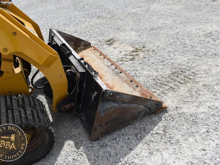 2023-caterpillar-259d3-image-27