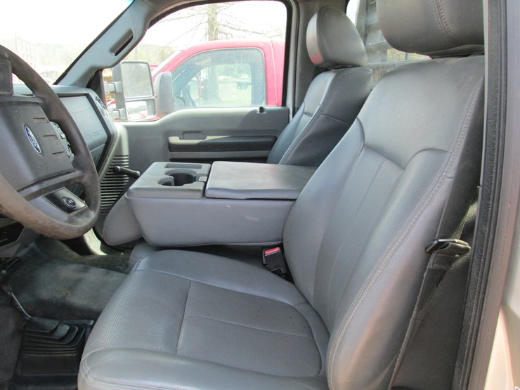 2014-ford-f350-image-24