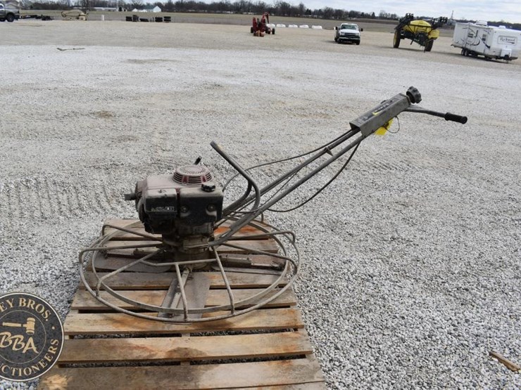 master-48in-walkbehind-trowel-42690-image-8