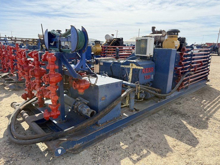 2018-caterpillar-c18-image-3