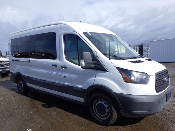 2019-ford-transit-image-2