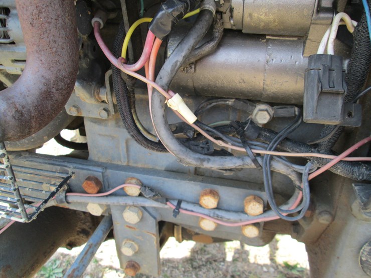 new-holland-1725-image-13