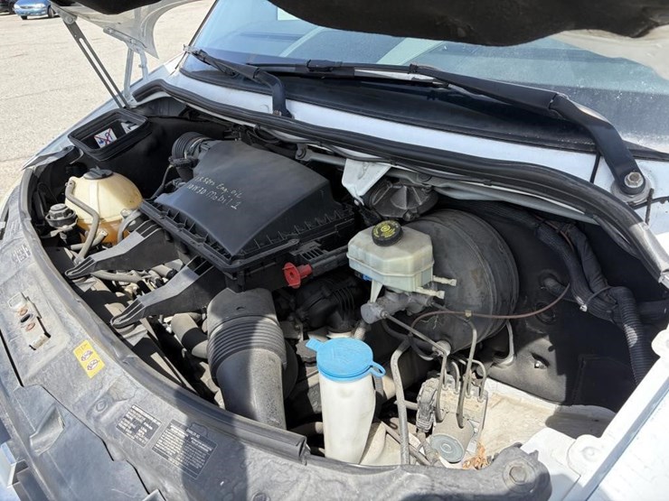 2011-utility-van-image-6