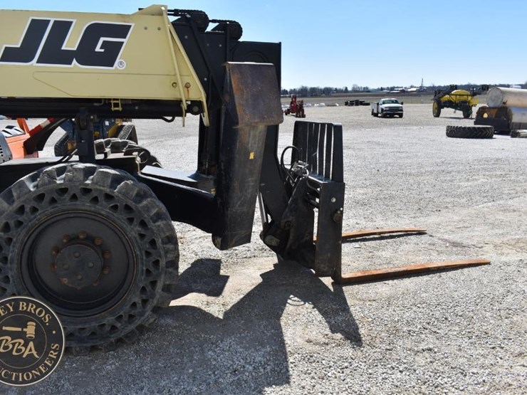 2015-jlg-g10-55a-image-25