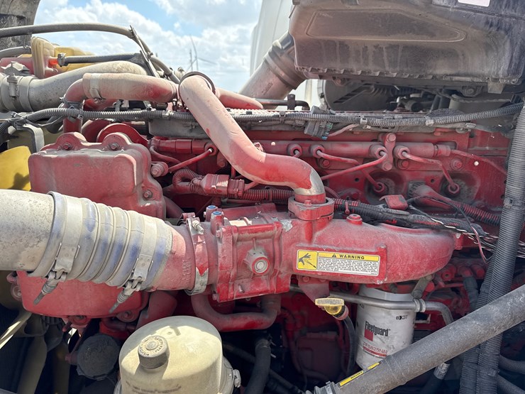 2016-peterbilt-579-image-78