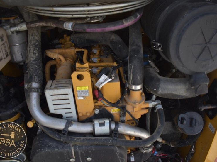 2022-caterpillar-259d3-image-31