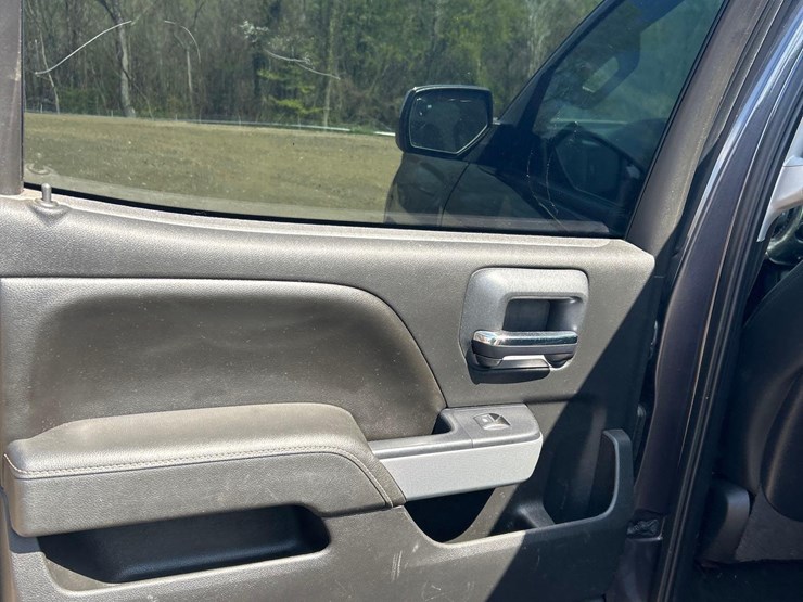 2015-chevrolet-silverado-ltz-2500hd-4x4-crew-cab-pick-up-truck-image-37