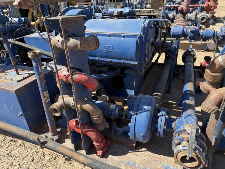 ofm-10k-wp-triplex-well-service-pump-p/b-detroit-series-60-14l-665-hp,-skidded-image-8