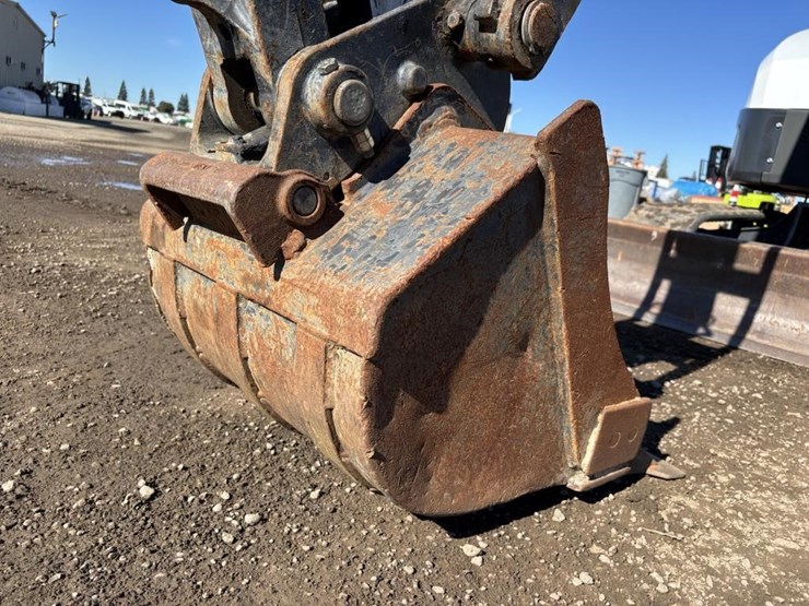 2022-bobcat-e42-image-12