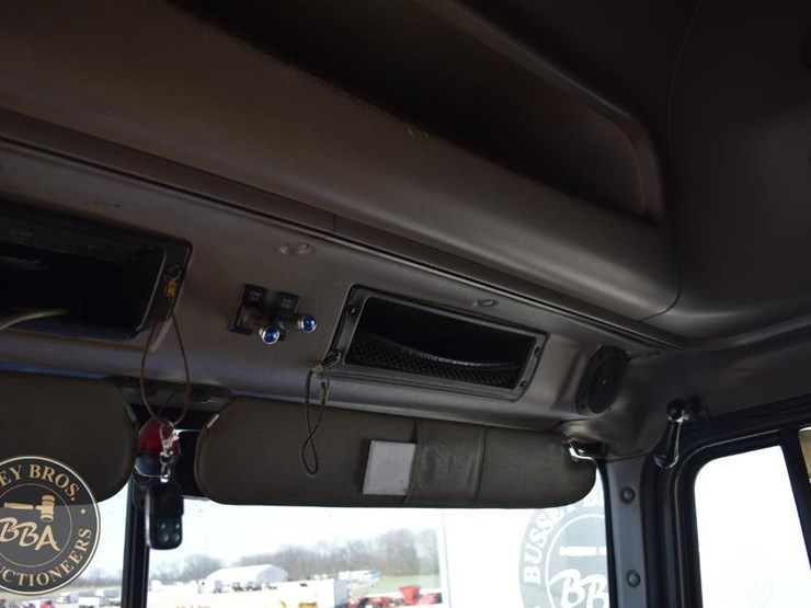 1998-international-9300-image-49