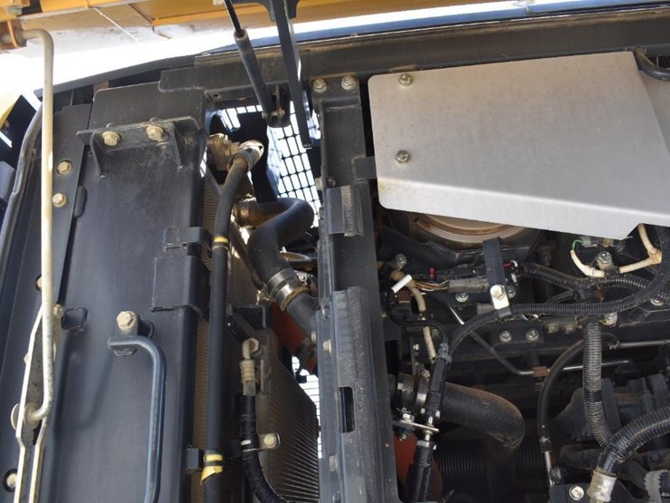 2019-komatsu-wa320-8-image-35