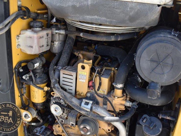 2017-caterpillar-259d-image-39