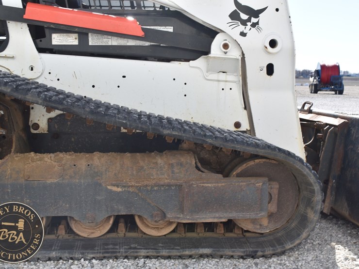 2016-bobcat-t650-image-56