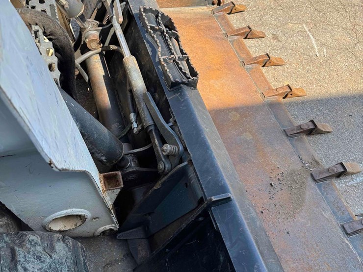 2020-bobcat-t595-image-14