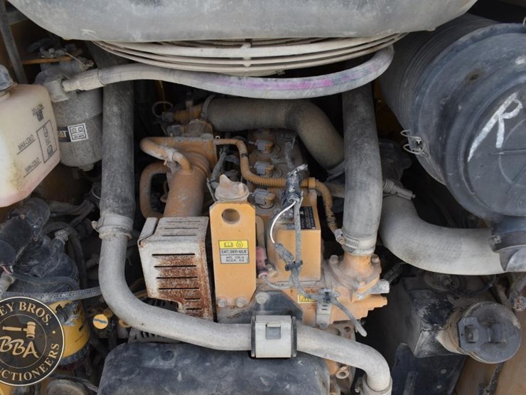 2023-caterpillar-259d3-image-44