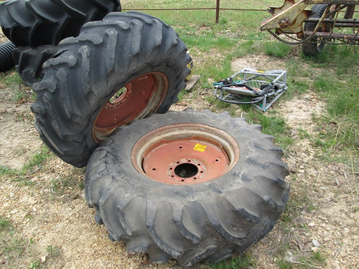 #37297-•-lot-of-(2)-14.9-24-tractor-tires-image-1