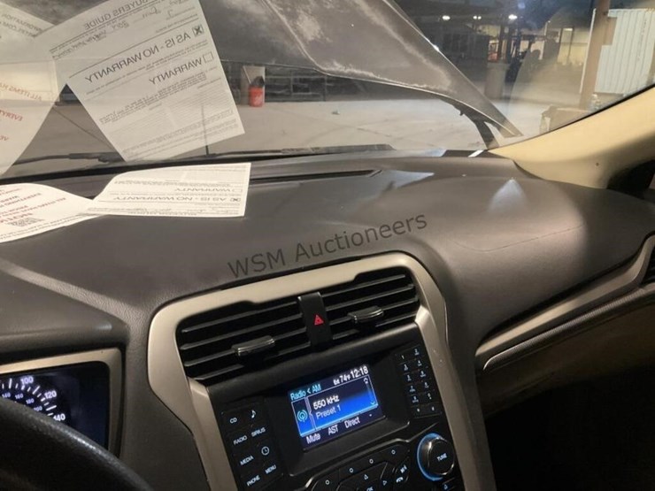 2014-ford-fusion-se-sdn-image-18