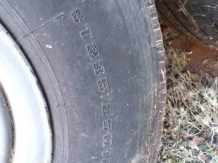 2008-titan-trailer-image-13