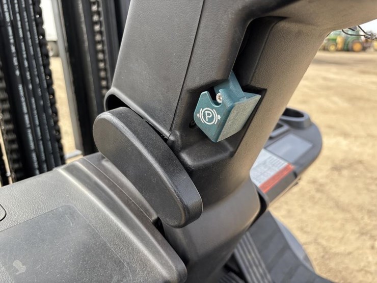 2013-toyota-8fgcu32-image-21