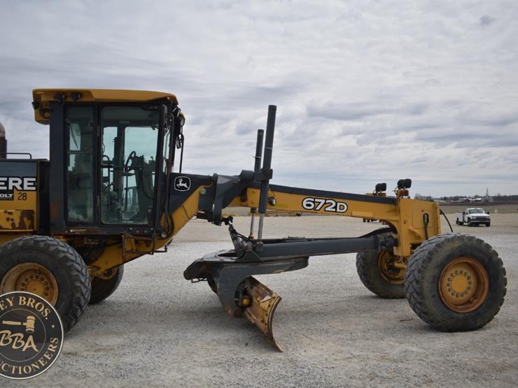 2007-deere-672d-image-19