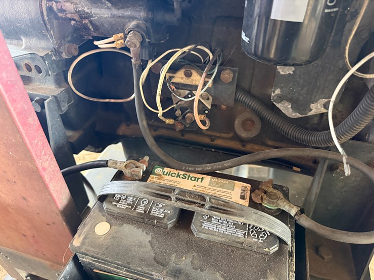 case-ih-4390-image-24