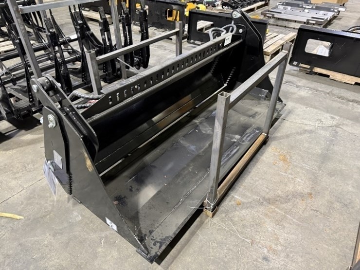 2026-giyi-gy-kh72-4-in-1-bucket-image-1