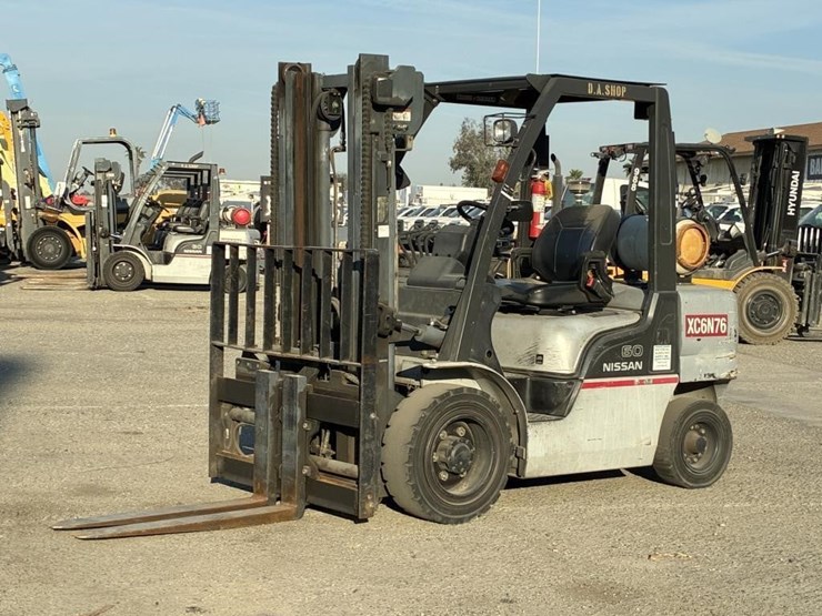 2006-nissan-mugl02a30lv-image-1