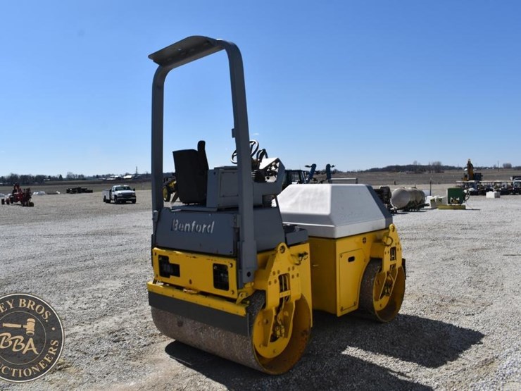 2010-benford-2010sd-image-22