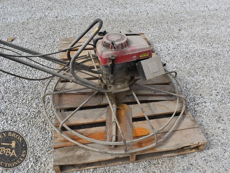 master-48in-walkbehind-trowel-42690-image-12