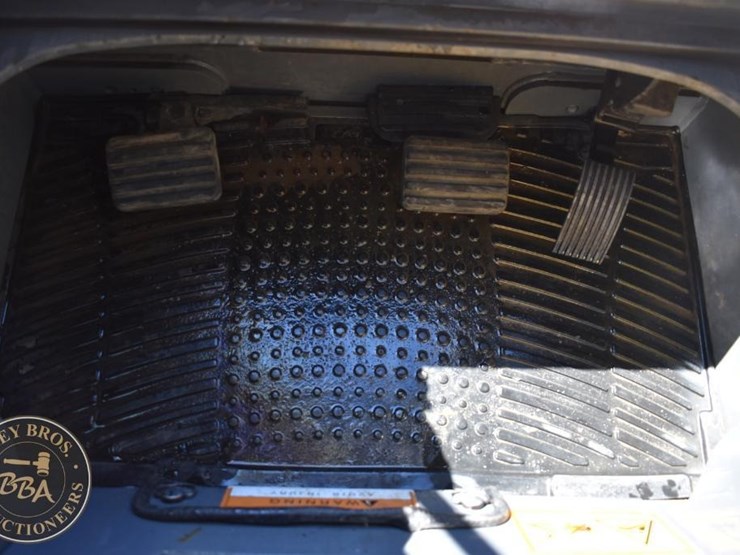 2020-takeuchi-tl8r2-image-52