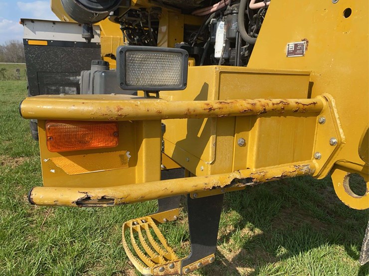 2006-terra-gator-6103-showing-7352-hrs-image-26