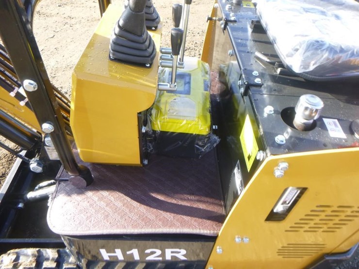 2025-agt-h12r-hydraulic-excavator-image-20