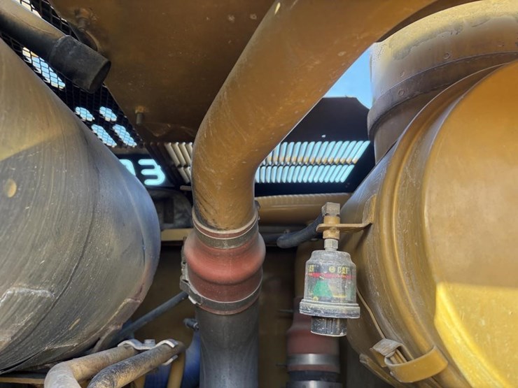 2006-caterpillar-143h-motor-grader-image-59