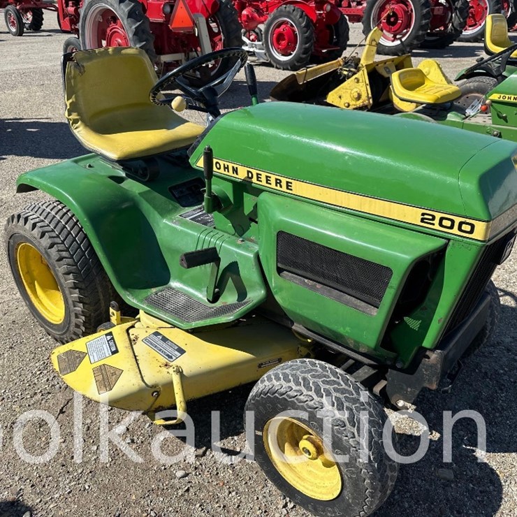 JOHN DEERE 200