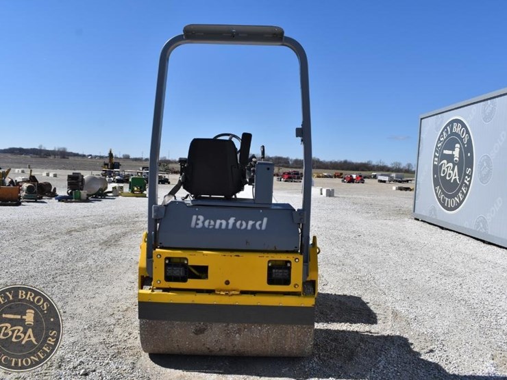 2010-benford-2010sd-image-3